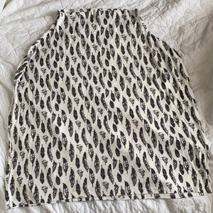 Nursing/car seat cover black and white